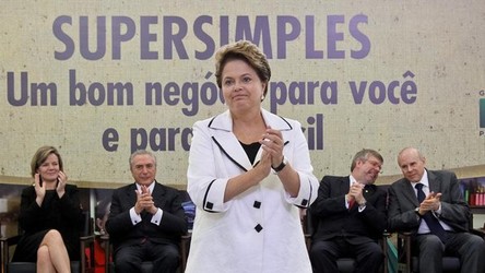 Dilma sanciona lei para ampliar Simples Nacional