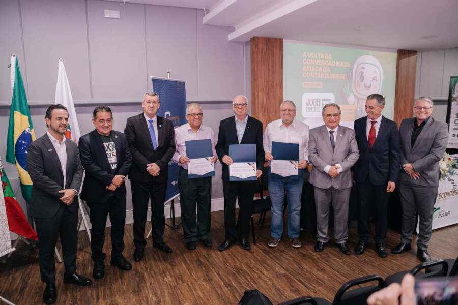em-joinville-crcsc-reconhece-profissionais-da-contabilidade-pela-trajetoria-profissional